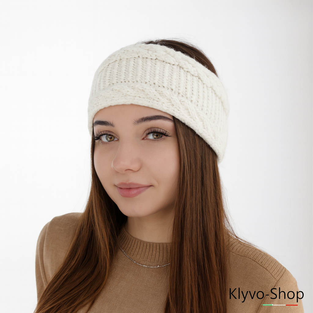 Women's winter headband by Bera in ecru knitted fabric – an elegant and warm alternative to a hat.