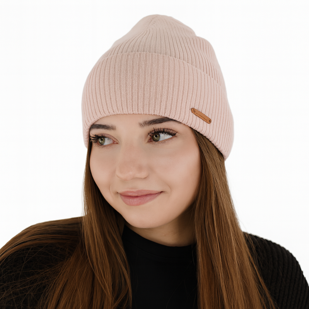 Flerra Damenmütze aus 100% extrafeiner Merinowolle in Beige – Elegant und warm für den Winter